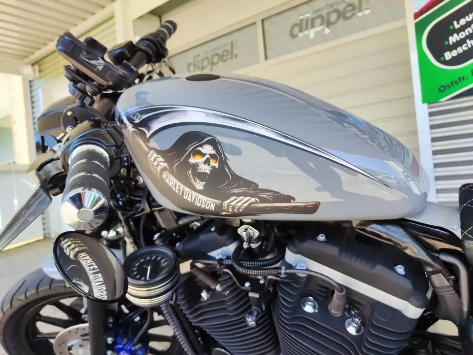Harley-Davidson Tank Seitenansicht – Custom Motorrad Grafik