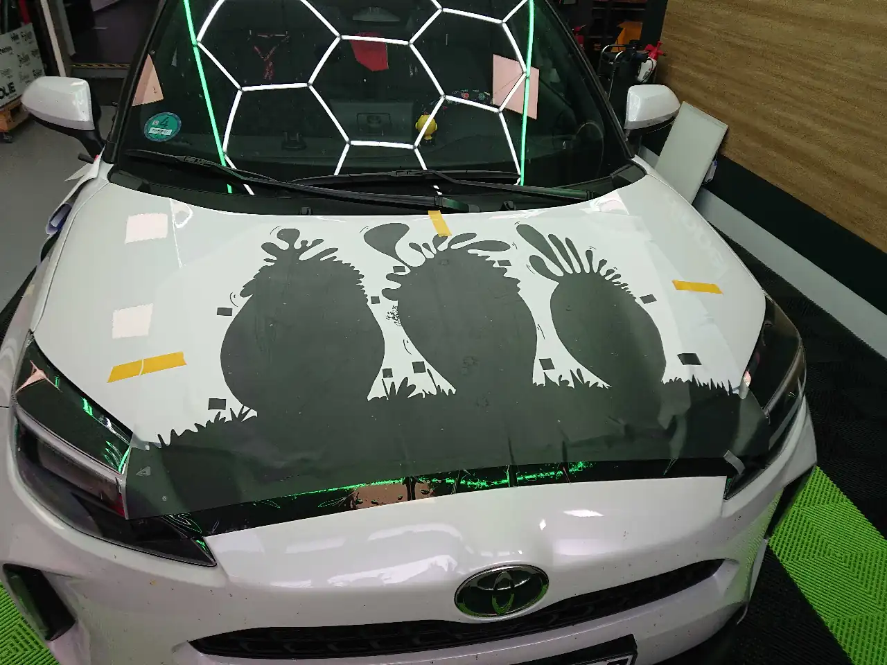 Yaris Cross Fahrzeugbeschriftung Vorher